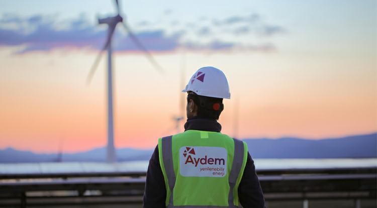 AYDEM Yenilenebilir Enerji’ye LACP 2022 Vision Awards’tan 12 ödül
