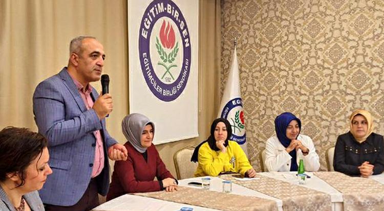 Memur-Sen Kadınlar Kom. Gn. Başkanı Aydın, Tokat Teşkilatı ile bir arada