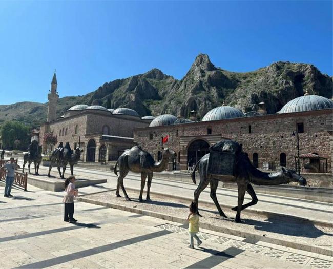 Tarihi Bedesten’de ziyaretçiler tarihe tanıklık ediyor