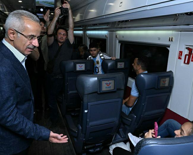 Bakan Uraloğlu, “Ankara-Sivas hızlı treni 1 yaşında”