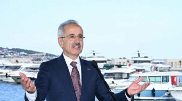 Bakan Uraloğlu, “Denizcilikte ihracat arttı, İthalat azaldı”