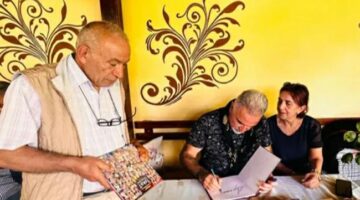 Tokat’ta Ünlü karikatürist Öznur Kalender’in imza günü