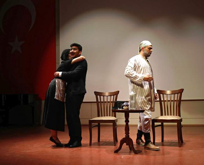 TOGÜ’de “İçimizden Biri Çehov” İzleyici ile buluştu