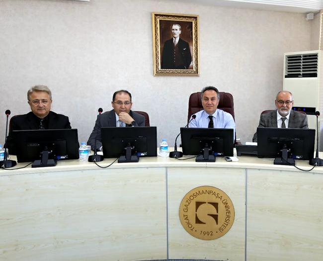 Rektör Yılmaz, Koordinatörlükler ile tek tek bir araya geliyor