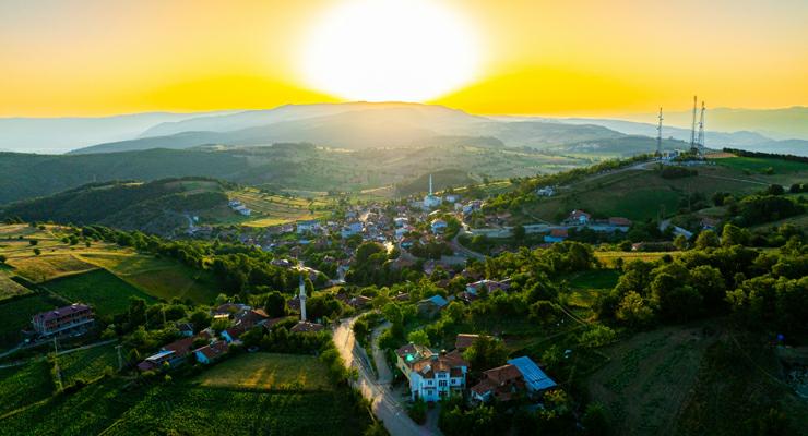 Almus’un Ataköy Beldesi’nde gün batımı