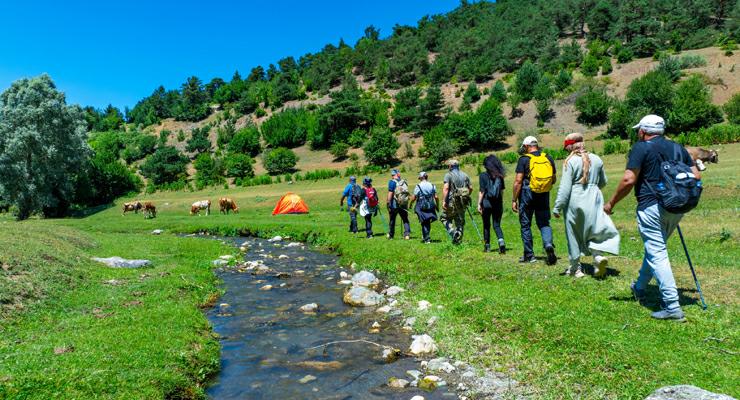 Almus Çatak Yaylası’nda muhteşem doğa yürüyüşü