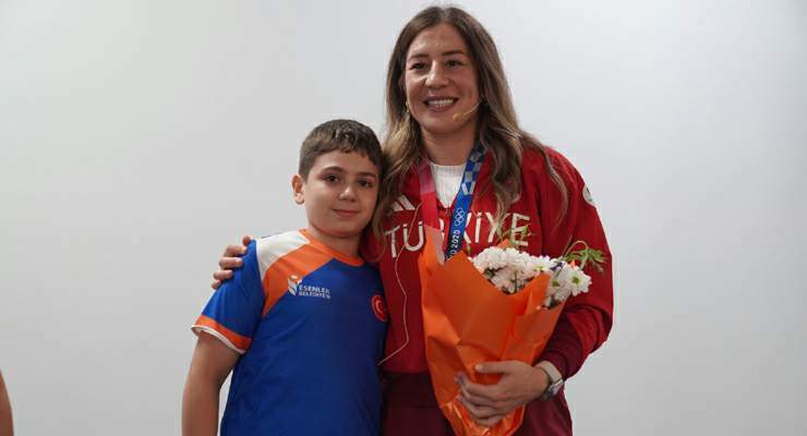 Milli güreşçi Adar, Şampiyonluk hikayesini anlattı