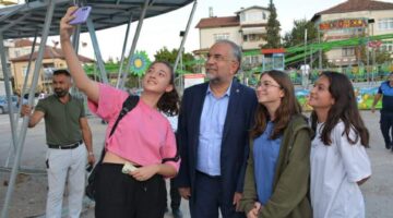 Başkan Sargın, “Asırlık Zile Panayırı” esnaflarını ziyaret etti