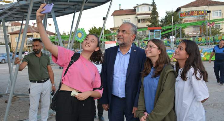 Başkan Sargın, “Asırlık Zile Panayırı” esnaflarını ziyaret etti