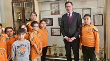 Başkan Yazıcıoğlu Erzincan’da çocukluk anılarını yaşadı