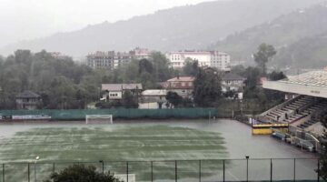 Artvin’de şiddetli yağış nedeniyle Tokatspor’un maçı ertelendi