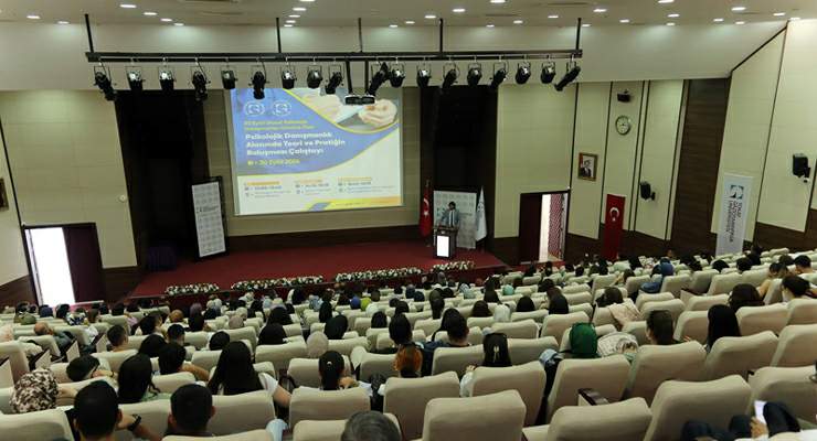 TOGÜ’de psikolojik danışmanlıkta teori ve pratiği birleştiren çalıştay gerçekleştirildi