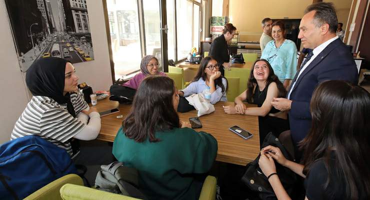 TOGÜ’de, “Dil Cafe” kapılarını öğrencilere yeniden açtı
