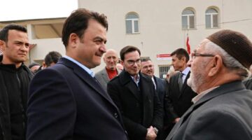 Vali Köklü ve Başkan Yazıcıoğlu, Öğrencilerle birlikte fidan dikti