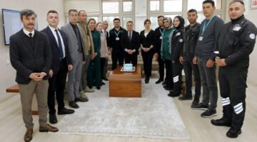 TOGÜ’de Rektör Fatih Yılmaz’a “Öğretmenler Günü” sürprizi