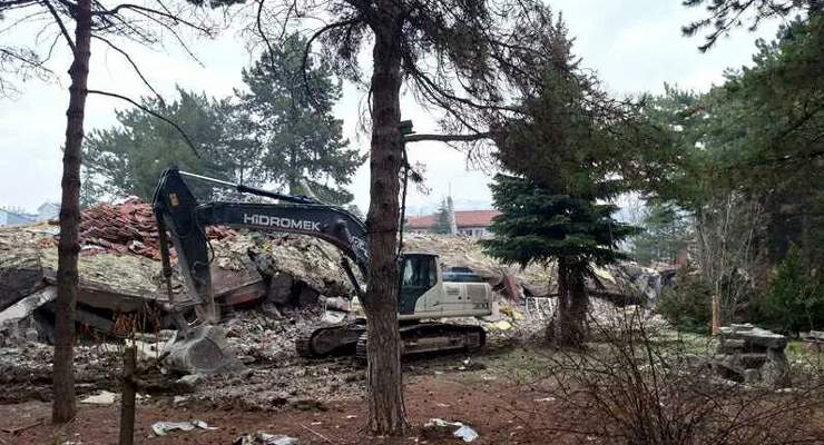 Tokat’ta Mesleki ve Teknik Anadolu Lisesi’nde yıkım başladı