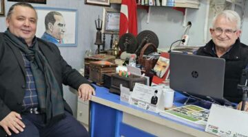Başkan Özdemir, Duayen gazeteci Bilgin’i Niksar’da ziyaret etti
