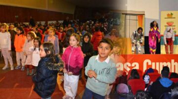 Zile’de çocuklar için karne hediyesi, “Sağlık Mutfağı” çocuk tiyatrosu