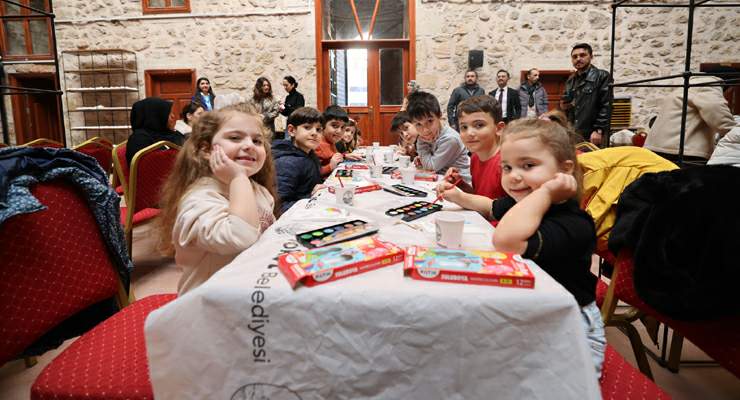 Tokat’ta çocuklar ‘Alçı Boyama Atölyesi’nde yeteneklerini gösterdi