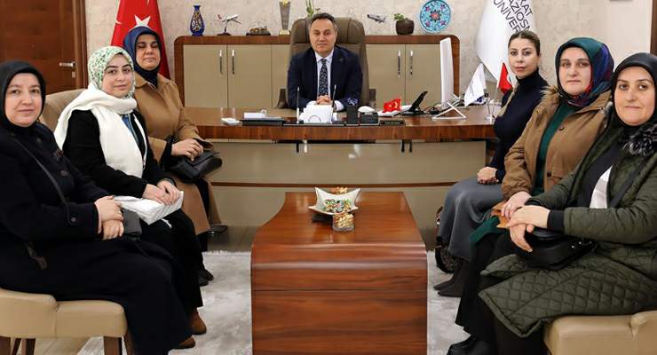 Yeşilırmak Kadın Kooperatifi üyelerinden Rektör Yılmaz’a ziyaret