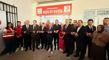 Niksar Belediyesi ile hayata geçirilen “Kızılay Butik” hizmete açıldı