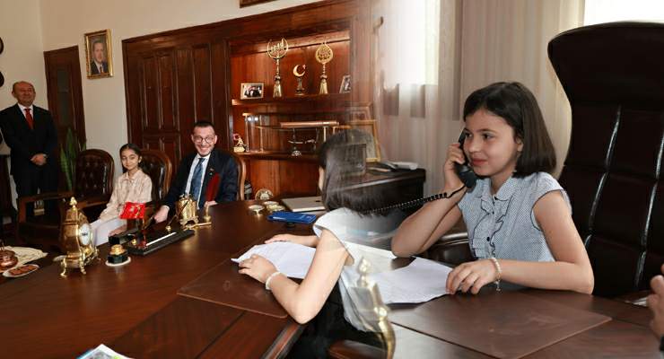 “Bugün sadece koltukları değil; kalpleri, umutları ve yarınları da çocuklarımıza teslim ettik”