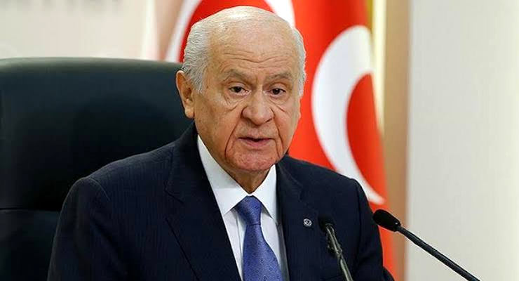 Bahçeli, “Bölücü terör örgütü PKK’nın silahları yakmasıyla yeni bir evreye geçilmiştir”