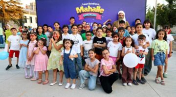 Mahalle Şenlikleri’nde çocuklar yüz boyama, yarışma ve tiyatroyla eğlendi