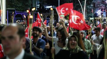 Zafer Bayramı’nın 103. yılı Tokat’ta fener alayı ve konserle kutlanıyor