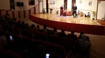 Maydanoz Sapları Tiyatro Ekibi ‘Gemilerde Talim Var’ı sahneledi
