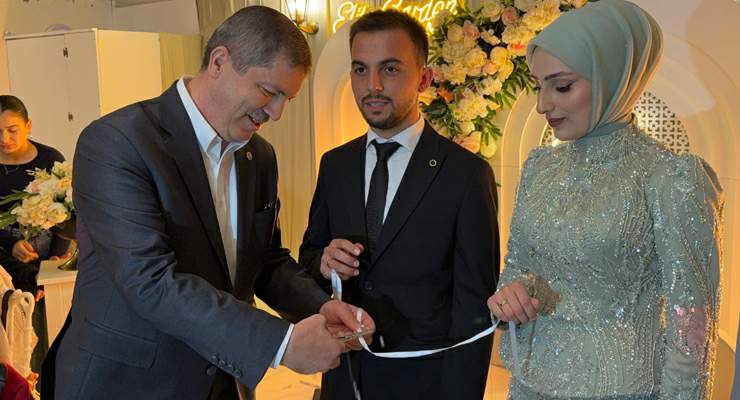 Güryıldız Belediye Başkanı Habib Han’ın oğlu nişanlandı, Yüzükleri vekil Mustafa Arslan taktı