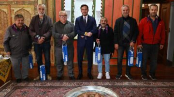 Ayakkabı boyacılarından yeni dükkânları için Yazıcıoğlu’na teşekkür
