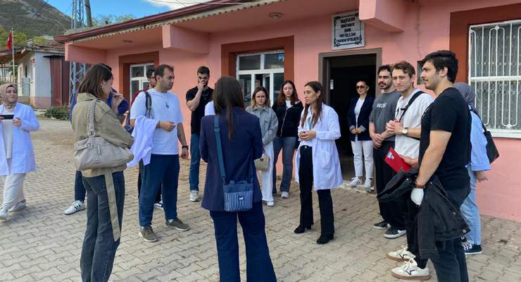 TOGÜ Tıp Fakültesi öğrencilerinden “Kadınlara Yönelik Uygulamalı Eğitim”