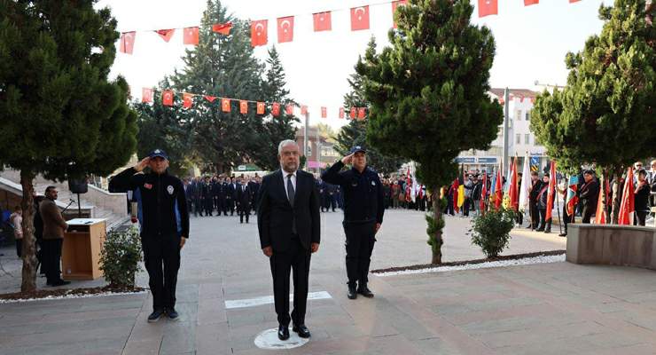 Başkan Sargın, “Atamızı saygı, Minnet ve özlemle andık”