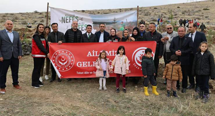 Zile’de “Yeşil Vatan” için el ele fidanlar toprakla buluştu