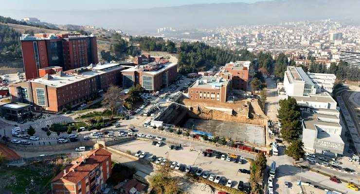 Üniversite Hastanesi Katlı Otopark’ın temeli atıldı
