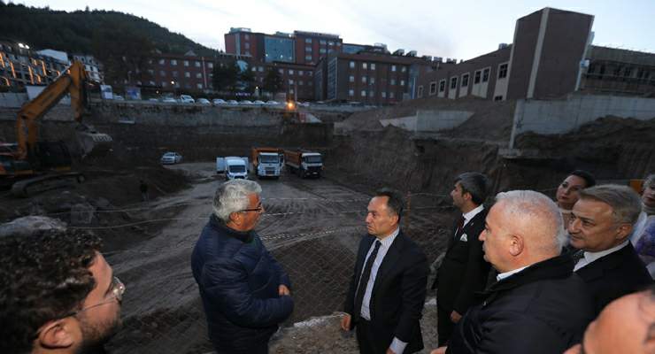 Rektör Yılmaz “Hastane Otoparkı” inşaatında incelemelerde bulundu