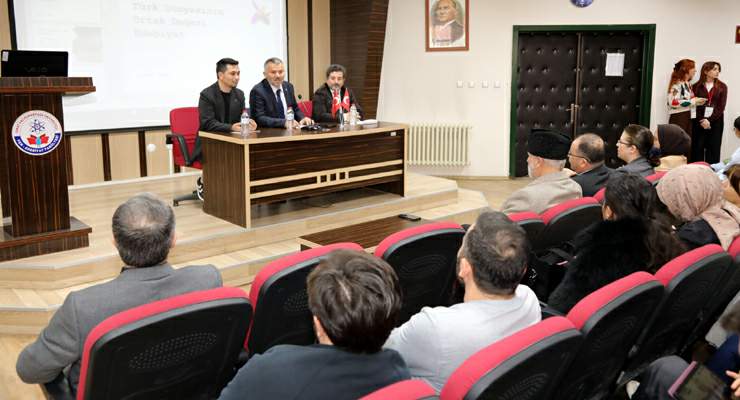 TOGÜ’den “Türk Dünyası ve Edebiyat” paneli