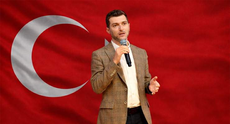 Başkan Ertuğrul Karagöl, Ev ve iş yerlerine bayrak asın çağrısı yaptı
