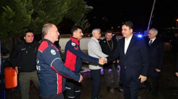 Vali Köklü’den görev başındaki memurlara “Yeni Yıl” ziyaretleri