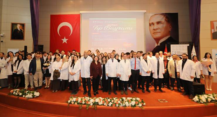 TOGÜ Tıp Fakültesi’nde geleceğin hekimleri beyaz önlüklerini giydi