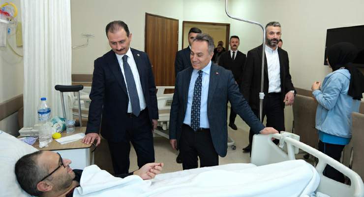 Rektör Yılmaz’dan bayramda gönüllere dokunan ziyaretler