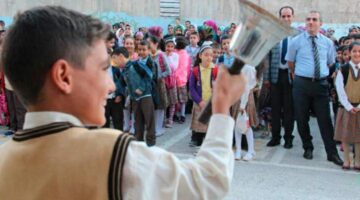 Bakan Tekin, “Ara tatilleri kaldırmıyoruz”