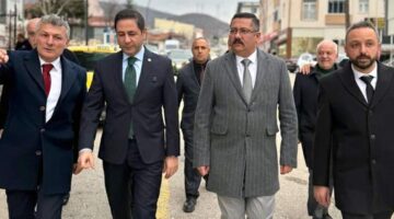 Almus’ta Yücel Bulut ve MHP Heyeti sahaya indi