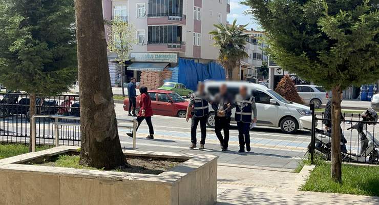 İnsan kaçakçısı tır sürücüsü tutuklandı