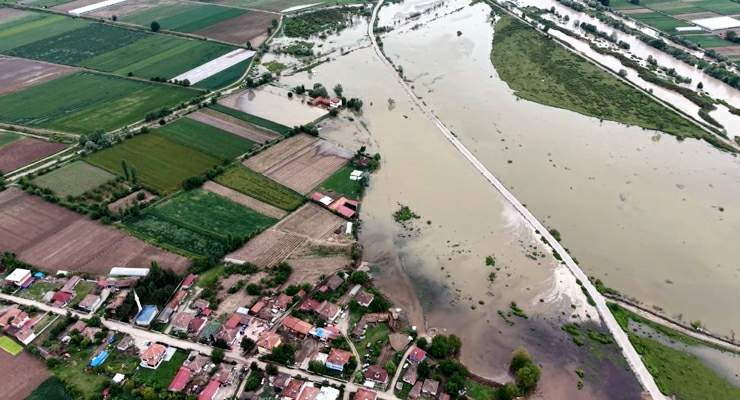 Erbaa’daki taşkının bilançosu gün ağarınca ortaya çıktı