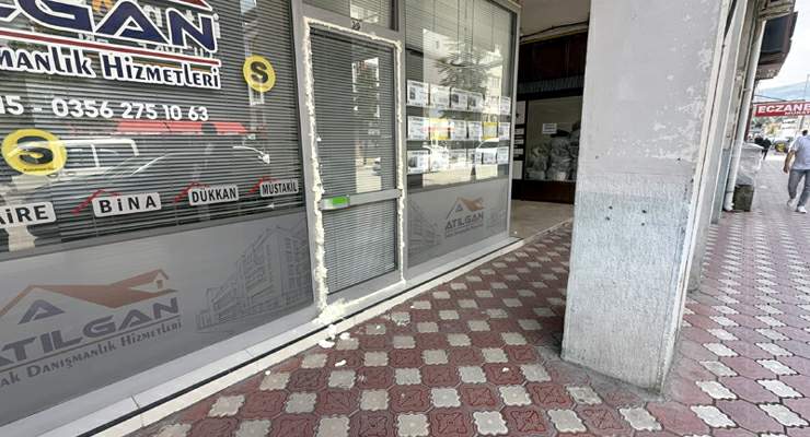 Turhal’da taşkın riskine karşı esnaf kepenk kapattı