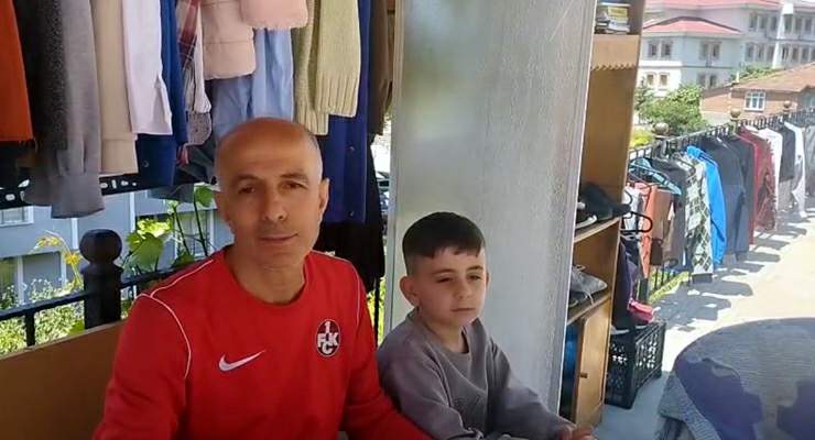 Sokakta kurulan iyilik reyonu ihtiyaç sahiplerine umut oldu