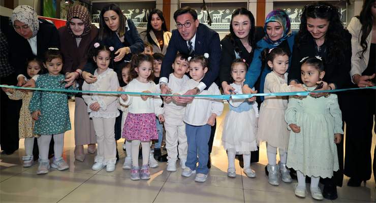Tokat Belediyesi Çocuk Gündüz Bakımevi’nin hazırladığı “Ebru Sergisi” açıldı