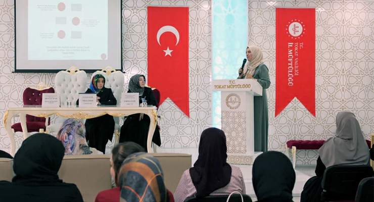 “Bir Yetime Aile Olmak” panelinde “Koruyucu Ailelik” her açıdan anlatıldı